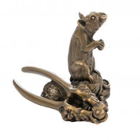 Mouse With Nutcrackers By Oriele Bronze MM665