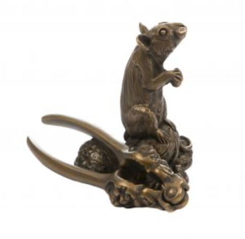 Mouse With Nutcrackers By Oriele Bronze